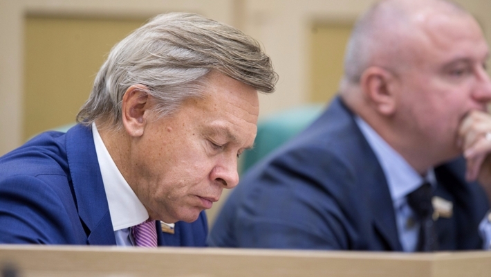 Пушков: Победа Фийона на праймериз обрекает Меркель на одиночество
