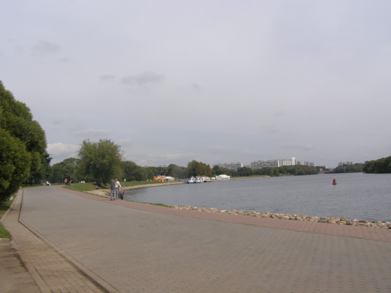 Прогулки по Коломенскому. Прогулки по Коломенскому.