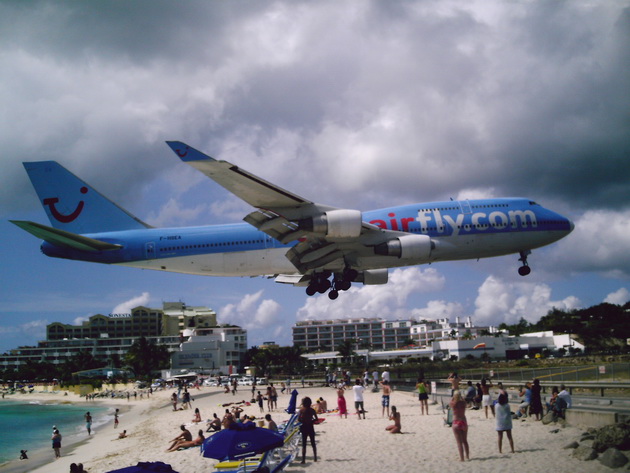 Maho Beach. Остров Святого Мартина Maho Beach. Остров Святого Мартина