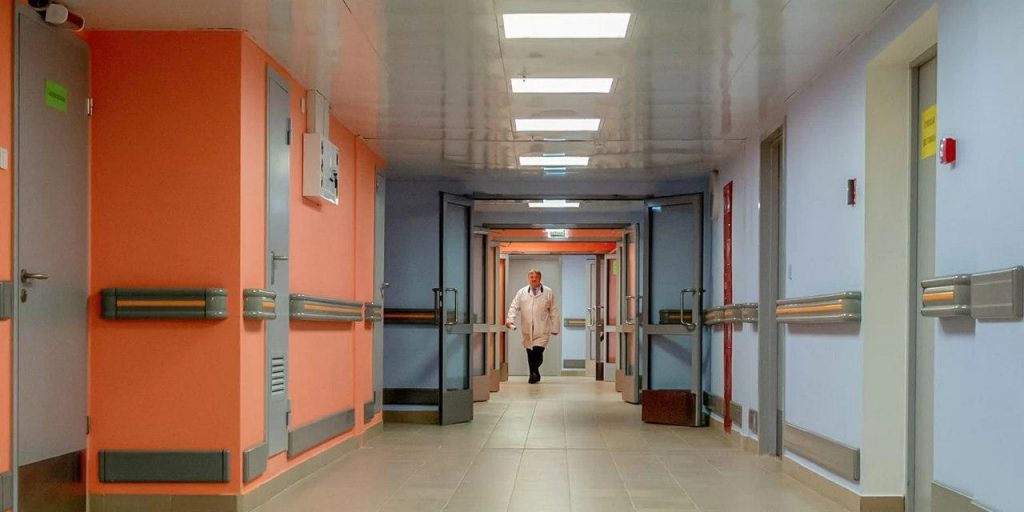 Москва выделит 5 млрд рублей федеральным клиникам для подготовки к приему больных с коронавирусом