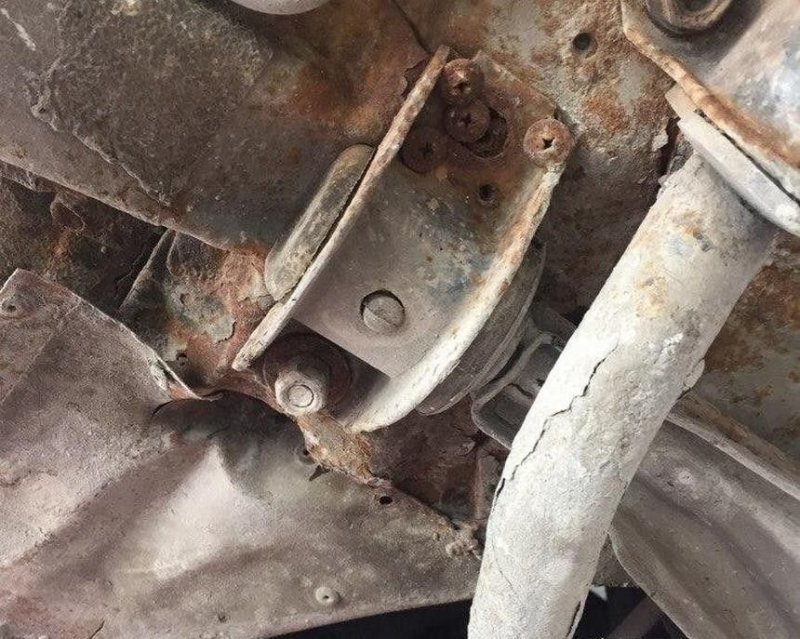 "Нужно больше саморезов". "Нужно больше саморезов". авто, автомобили, автоприкол, автосервис, курьез, прикол, сто, юмор