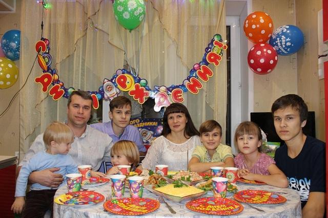 В Мичуринске матери шестерых детей требуется помощь: у женщины опухоль головного мозга