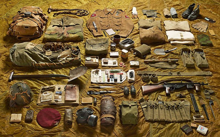 Ammunition and clothing British soldier warrior, ammunition