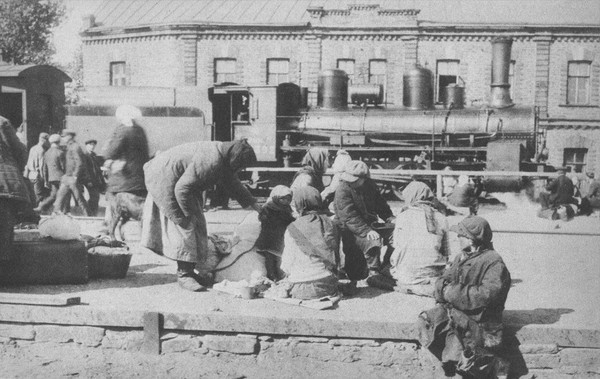 Разгром силами НКВД в 1939-м жителей хибар на железных дорогах Разгром силами НКВД в 1939-м жителей хибар на железных дорогах
