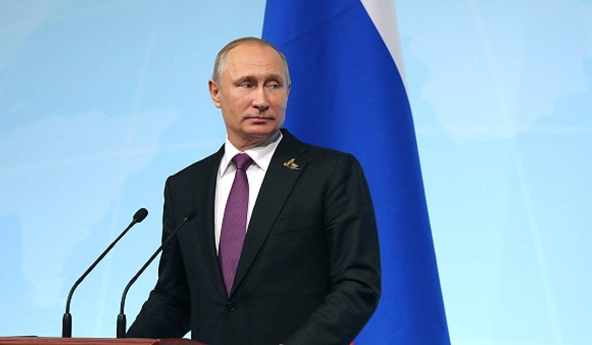 Путин: Запад пытается силой навязать другим странам свои ценности Путин: Запад пытается силой навязать другим странам свои ценности