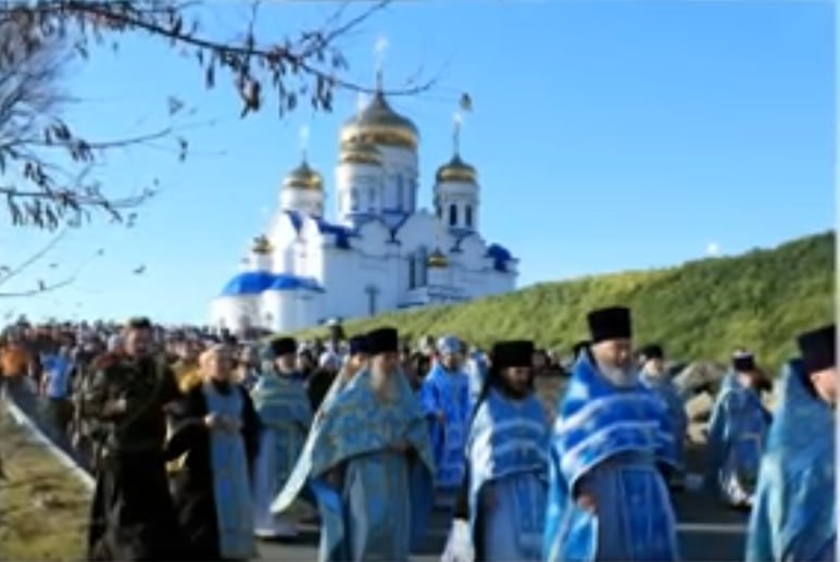 Крестный ход в Находке. Фото: скрин видео.