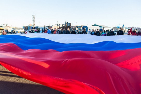 МФХЛ отвесила пощечину МОК, поддержав российских спортсменов запрещенным триколором МФХЛ отвесила пощечину МОК, поддержав российских спортсменов запрещенным триколором
