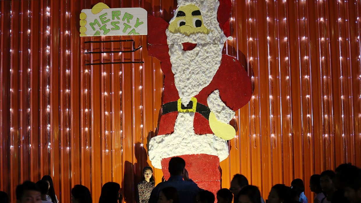 Рождество в России — 2018: когда отмечают, история и традиции, святочные гадания и приметы Католики и протестанты, живущие по григорианскому календарю уже Рождество 25 декабря