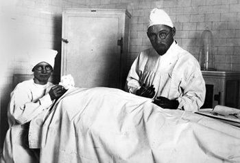 7 самых странных и невероятных медицинских процедур в истории