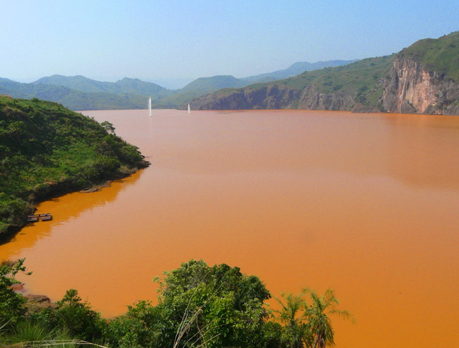 Озеро тысячи душ: самый опасный водоем Африки
