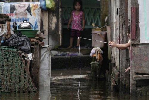 Жизнерадостные люди, которым плевать на непогоду (30 фото) Жизнерадостные люди, которым плевать на непогоду (30 фото)