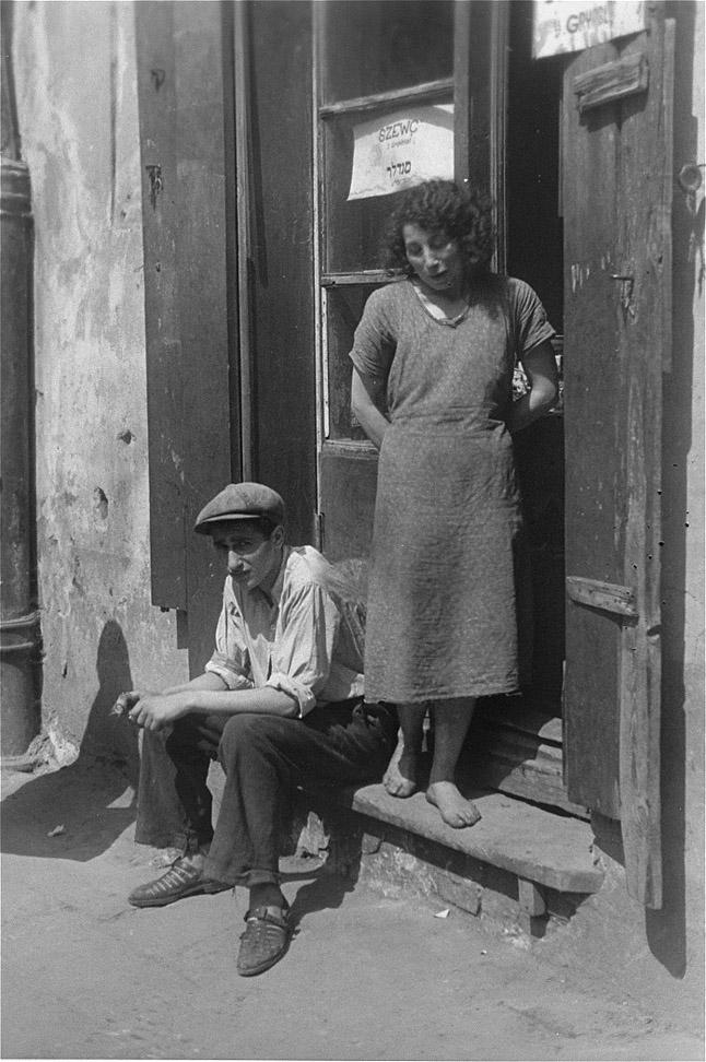 Запретные фотографии: варшавское гетто летом 1941 года Запретные фотографии: варшавское гетто летом 1941 года