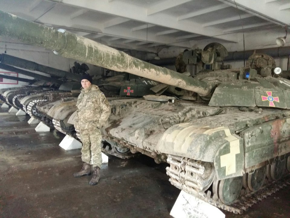 Передача вооруженным силам Украины очередной партии техники и вооружения