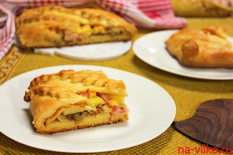 Фугасс с ветчиной, сыром и картофелем