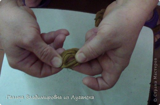 Мастер-класс Поделка изделие Моделирование конструирование Плетение Ваза-шкатулка из футболок МК Материал бросовый фото 6