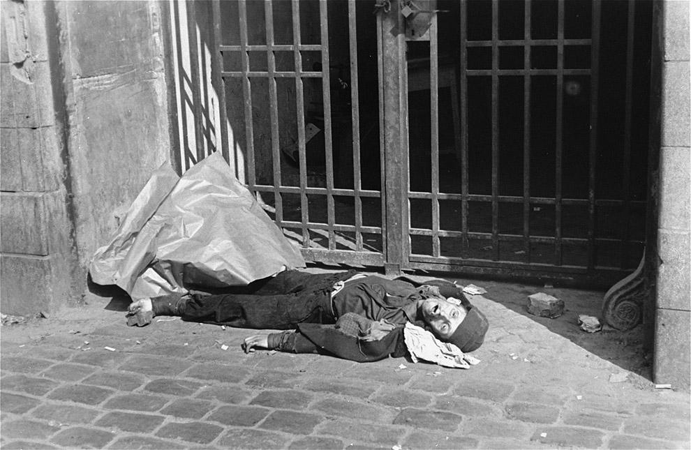 Запретные фотографии: варшавское гетто летом 1941 года Запретные фотографии: варшавское гетто летом 1941 года