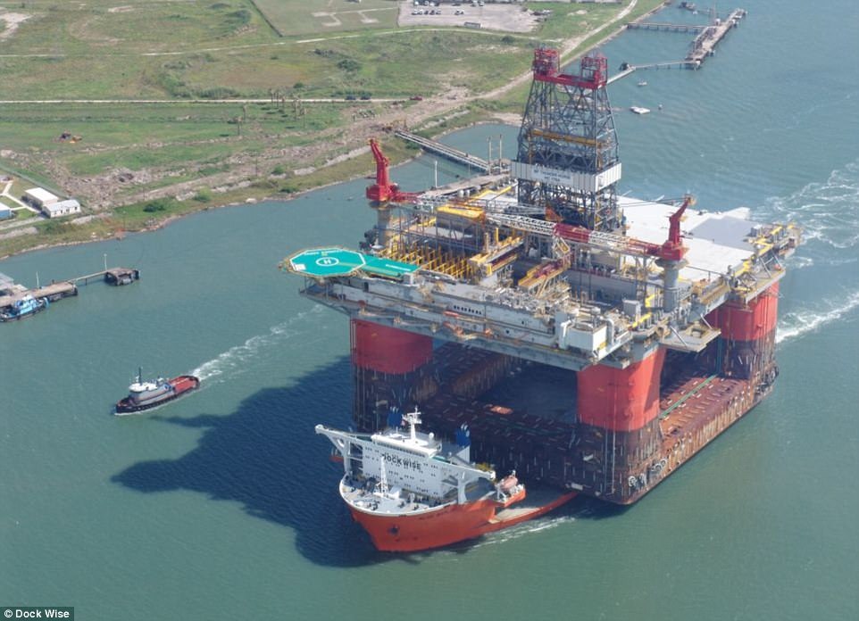Грузовое судно Blue Marlin