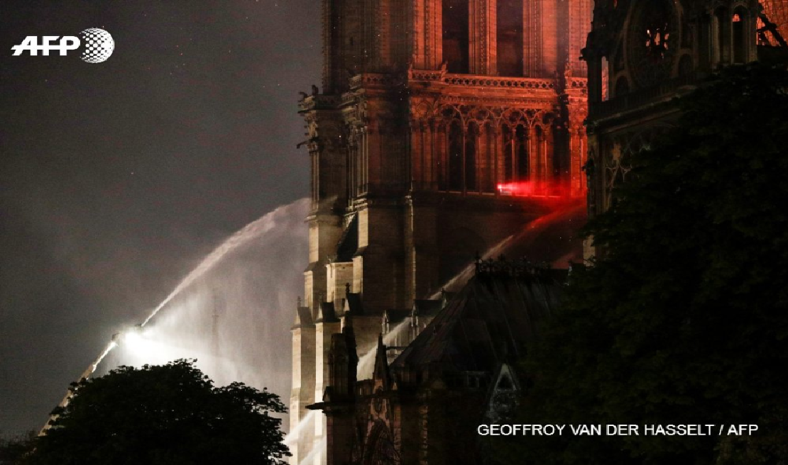 Notre-Dame de Paris - как знамение... Бог отвернулся от вас