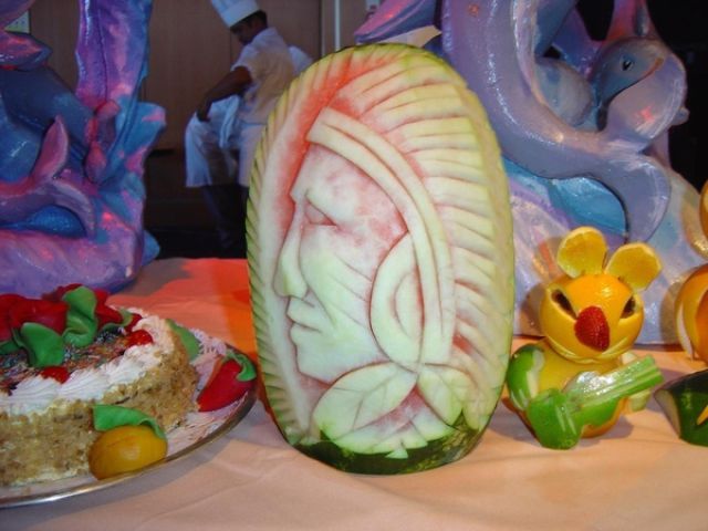 Amazing Watermelon Carvings (75 pics) Amazing Watermelon Carvings (75 pics)
