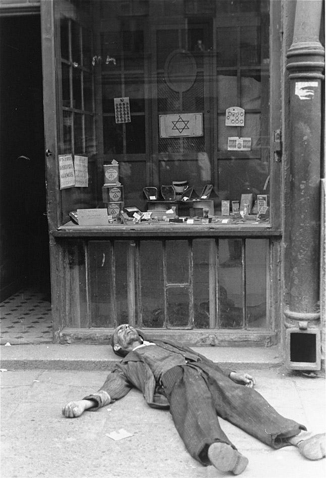 Запретные фотографии: варшавское гетто летом 1941 года Запретные фотографии: варшавское гетто летом 1941 года