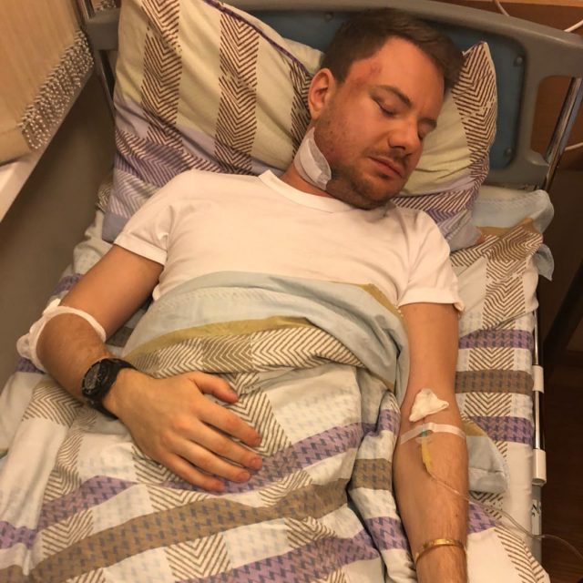 «Говорить не могу. Челюсть сложили» DJ Smash был избит депутатом, с которым отказался сфотографироваться! «Говорить не могу. Челюсть сложили» DJ Smash был избит депутатом, с которым отказался сфотографироваться!