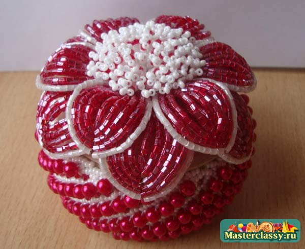 Шкатулка из бисера