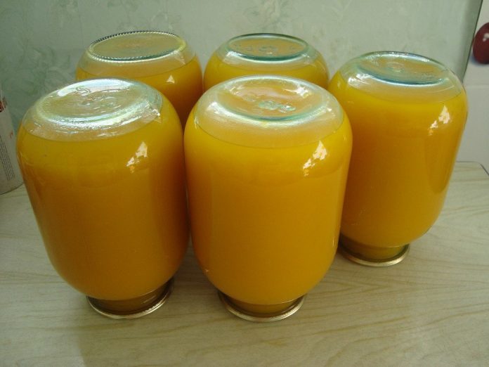 Тыквенный сок с апельсинами и лимонами на зиму