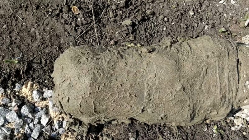 Крутые садовые дорожки буквально из мусора
