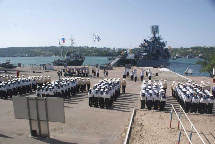 когда отмечали день вмф в ссср какого числа. original. когда отмечали день вмф в ссср какого числа фото. когда отмечали день вмф в ссср какого числа-original. картинка когда отмечали день вмф в ссср какого числа. картинка original. Из истории флота Создание регулярного военного флота в России было обусловлено настоятельной потребностью страны в преодолении территориальной, политической и культурной изоляции, ставшей на рубеже XVII-XVIII веков главным препятствием для экономического и социального развития русского государства.