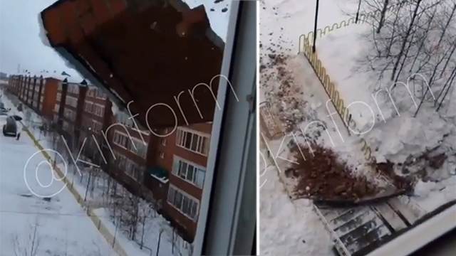 Очевидцы сняли на видео обрушение крыши жилого дома в ХМАО