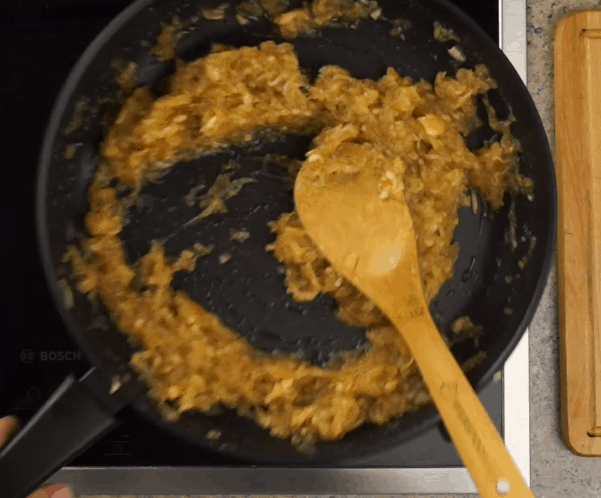Ароматные рогалики с яблочной начинкой: просто и безумно вкусно Ароматные рогалики с яблочной начинкой: просто и безумно вкусно