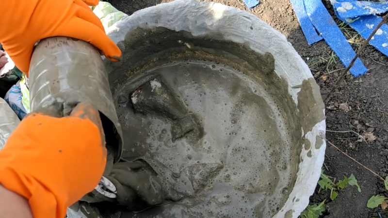 Крутые садовые дорожки буквально из мусора