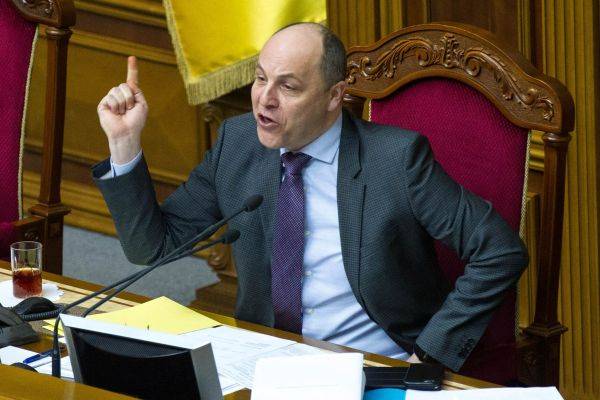 Украинские националисты хотят законсервировать плоды майдановского безумия Украинские националисты хотят законсервировать плоды майдановского безумия