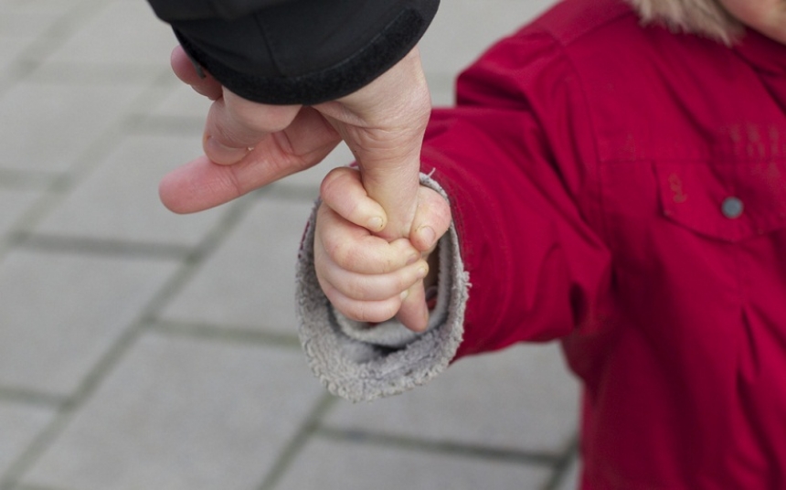 Под Вологдой 2-летний ребенок погиб под колесами пассажирского автобуса Под Вологдой 2-летний ребенок погиб под колесами пассажирского автобуса
