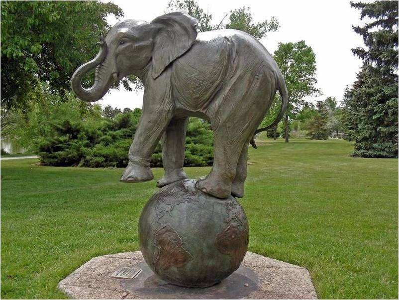 Парк скульптур в Лавлэнде (Benson Park Sculpture Garden) Парк скульптур в Лавлэнде (Benson Park Sculpture Garden)