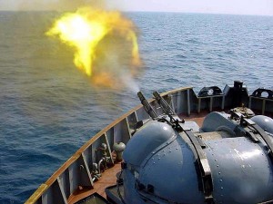 Огонь ведет 30-мм артустановка АК-230