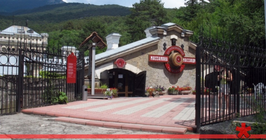 В Крыму подписали акт приема-передачи «Массандры» в собственность РК