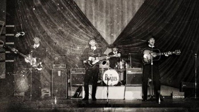 The Beatles на шоу Top of the Pops studio в 1966 году. \ bbc.com. The Beatles на шоу Top of the Pops studio в 1966 году. \ bbc.com.