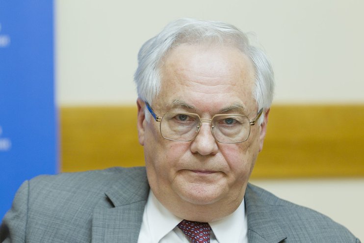 Академик РАН: никакого экономического роста в России нет уже 10 лет Академик РАН: никакого экономического роста в России нет уже 10 лет
