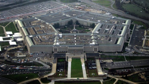 Пентагон: РФ собирается поставить ополченцам тяжелое вооружение