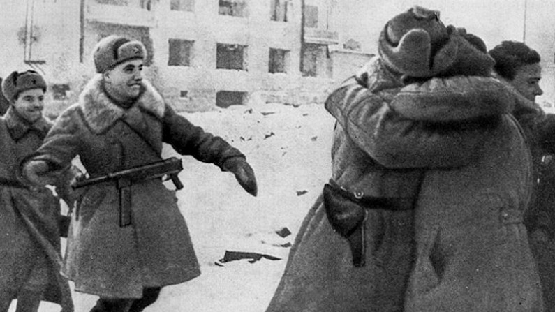 75-летие победы в Сталинградской битве отмечает вся страна 75-летие победы в Сталинградской битве отмечает вся страна