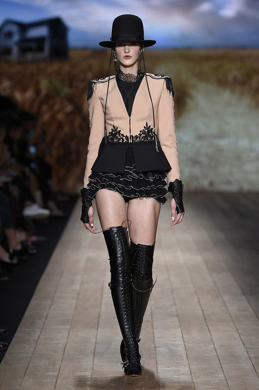 Elisabetta Franchi RTW Spring 2018