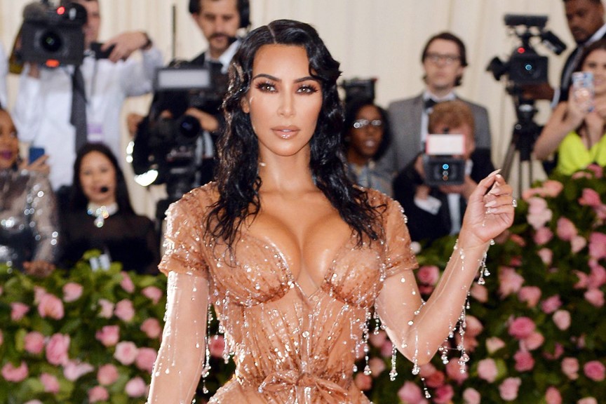Ким Кардашьян раскрыла секрет знаменитого «мокрого» платья, и услышанное вызвало у фанатов шок