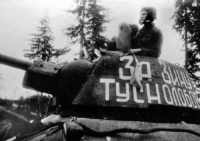 Как это было: 15 знаковых фотографий XX века, которые позволяют совершить погружение в историю