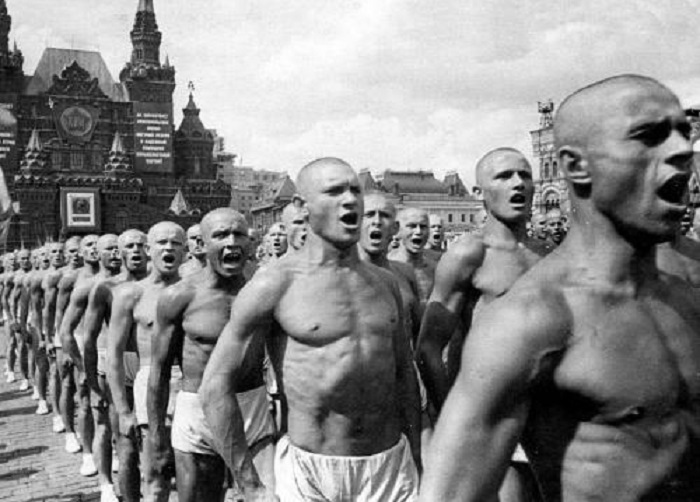 Как это было: 15 знаковых фотографий XX века, которые позволяют совершить погружение в историю