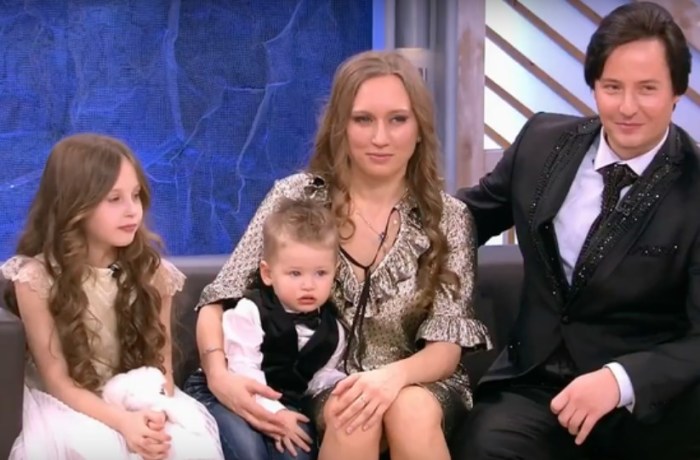 Витас и Светлана Гранковская с детьми. / Фото: www.1tv.ru Витас и Светлана Гранковская с детьми. / Фото: www.1tv.ru