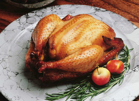 Чем натирают курицу шефы: 5 трюков, которые сделают запечённую курицу божественно вкусной!