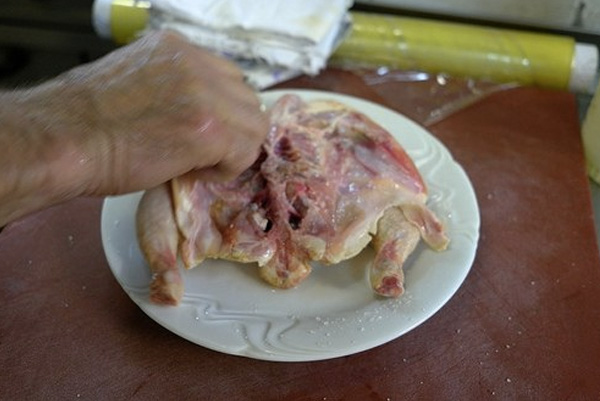 Секреты приготовления цыпленка тапака