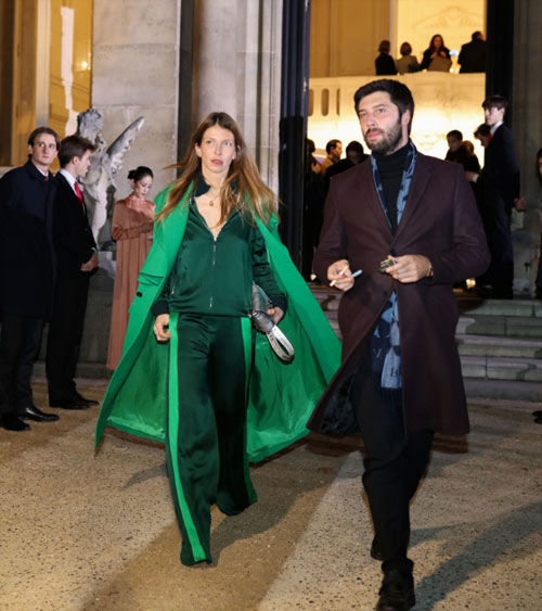 Образ от Valentino: вечерний костюм изумрудного цвета