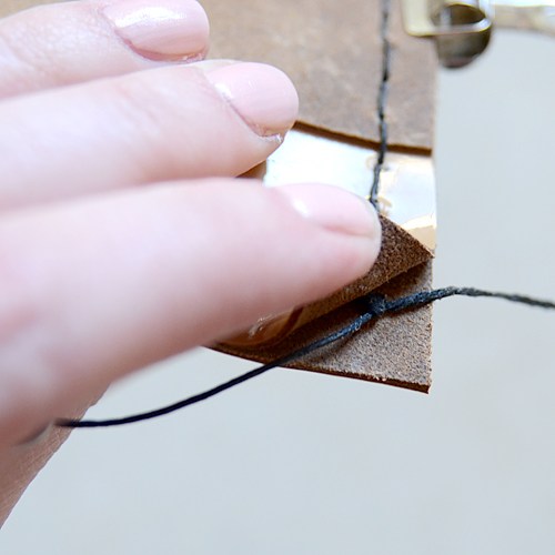 isly-gifts-for-guys-handmade-leather-wallet-tutorial-7-sew